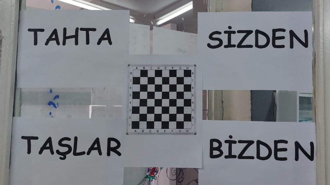 Tahta Sizden Taşlar Bizden